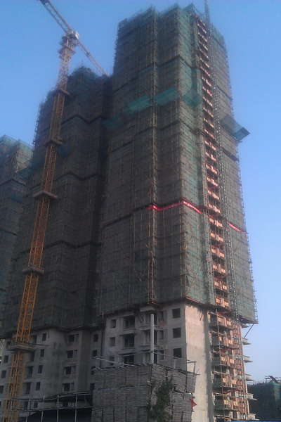 集團(tuán)鹽城香苑東園項(xiàng)目五個(gè)棟號主體相繼順利封頂