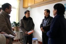 各級領(lǐng)導(dǎo)開展節(jié)前慰問活動