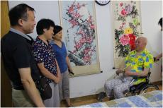 市建委、集團(tuán)黨委開展企業(yè)離休老干部高溫慰問